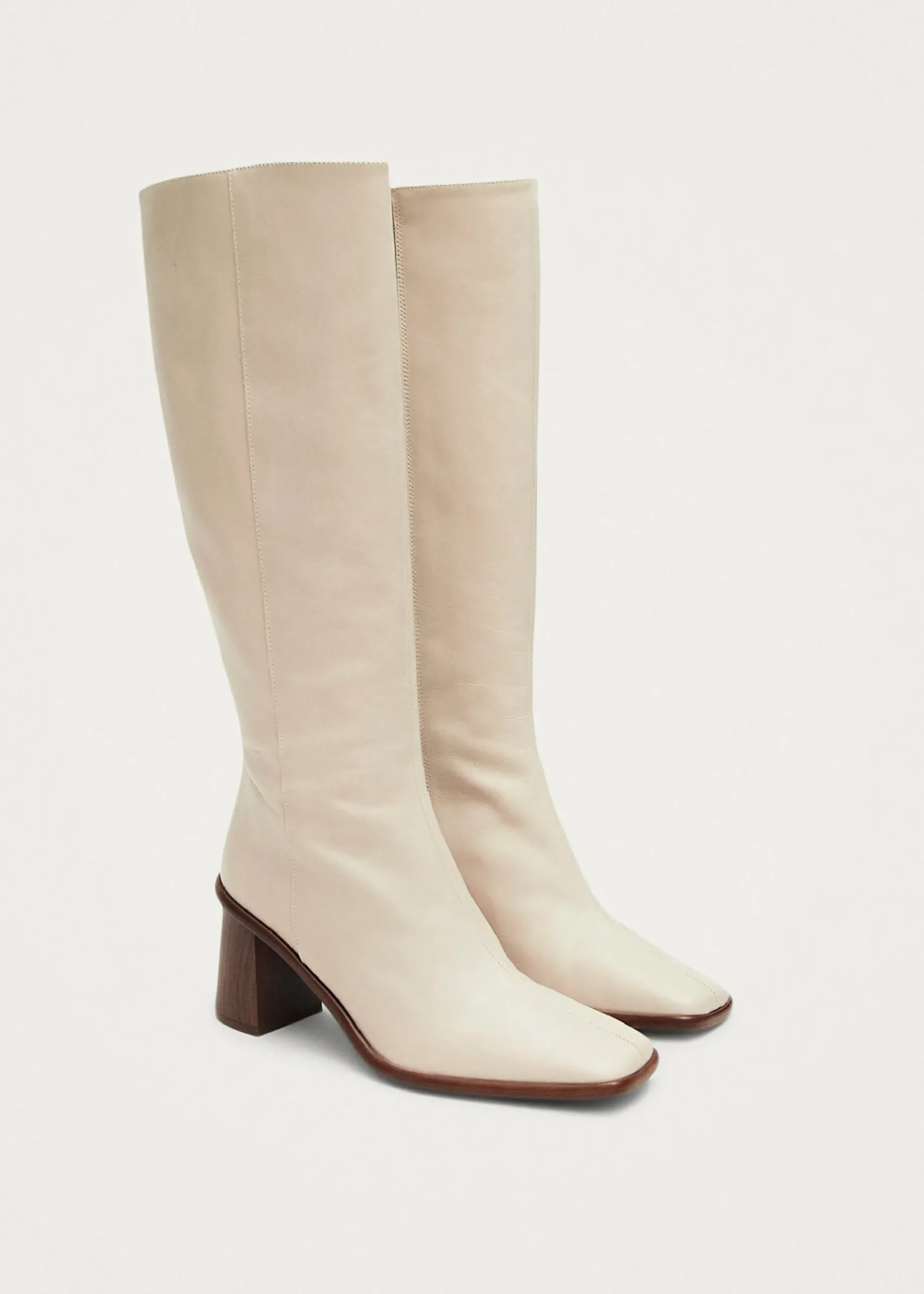 East Cremefarbene Lederstiefel