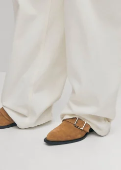 Eras Braune Wildleder-Stiefeletten