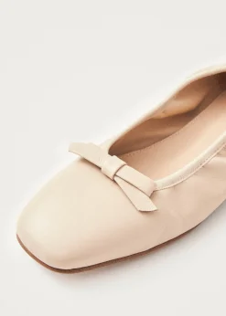 Freya Creme Leder Flache Ballerinas