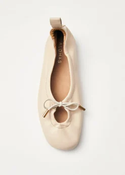 Rosalind Cremefarbene Ballerinas