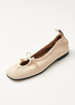 Rosalind Cremefarbene Ballerinas