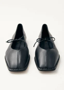 Sway Schwarze, flache Lederschuhe