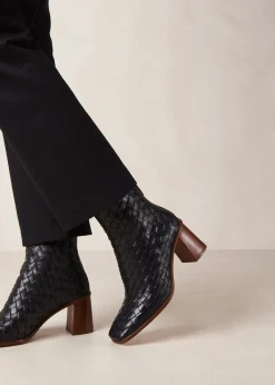 West Braided Schwarze Lederstiefel