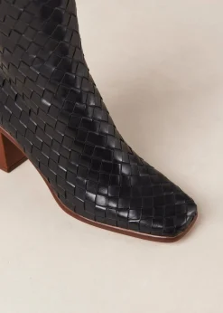 West Braided Schwarze Lederstiefel